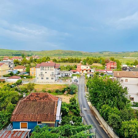 Green Trails Apartment - Fully Renovated With Mountain View Divjake Exterior foto