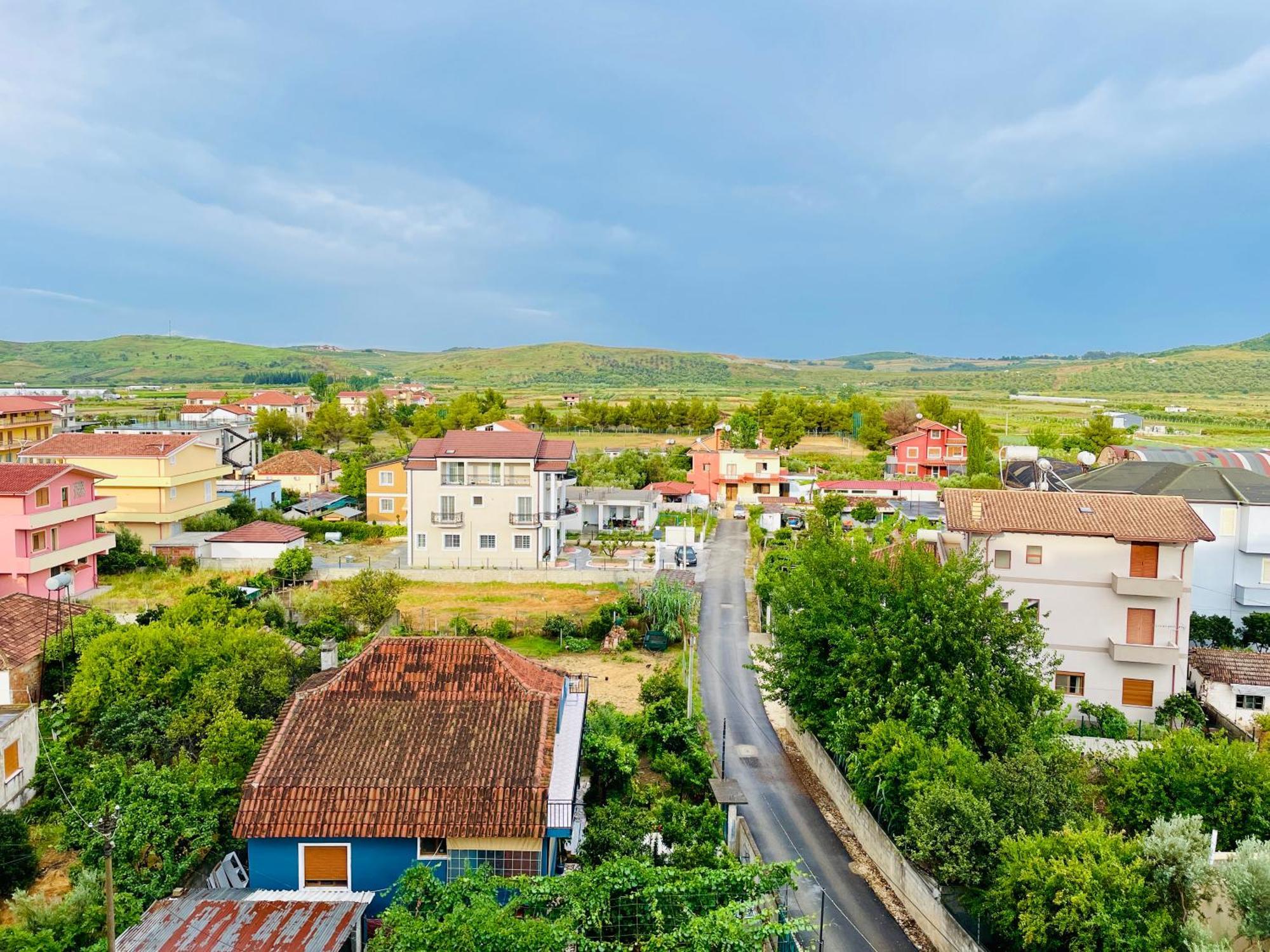 Green Trails Apartment - Fully Renovated With Mountain View Divjake Exterior foto